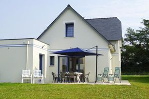 Image of Modern holiday home 500 m from the sea in Morgat