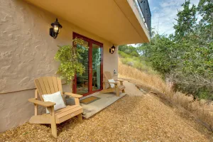 Image of Lovely Belmont Apartment with Stunning Views!