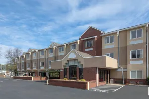 Image of Microtel Inn by Wyndham Lake Norman