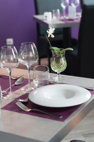 Image of Logis Hotel du Parc-Restaurant - Le Rouget de Lisle