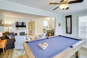 Image of Walk to Lake & Pool: Hot Springs Village Getaway