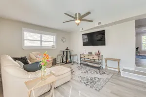 Image of 1 Mi to Dtwn: Home w/ Furnished Patio in Pensacola