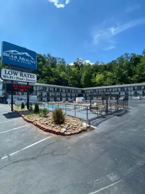 Image of Bear Mount Inn & Suites
