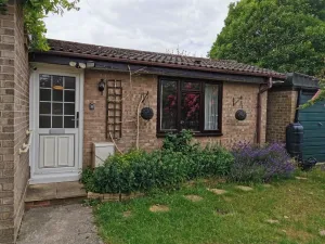 Image of Impeccable 1-bed Lodge in Eastleigh