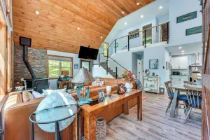 Image of Near Hiking Trails & Ski Resorts: Killington Home!