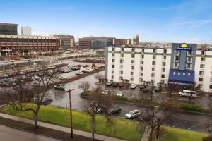 Image of Days Hotel by Wyndham University Ave SE