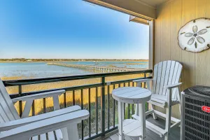 Image of Waterfront Gem w/ Balcony in Garden City