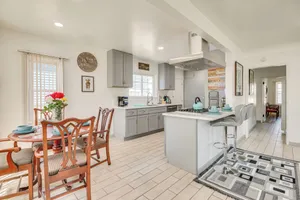 Image of 2 Mi to Sofi Stadium: Updated Inglewood Home!