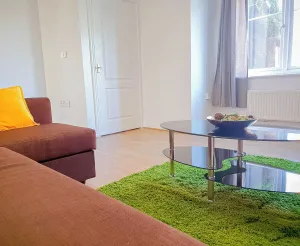 Image of Airport Lounge - 3Bed 6 Persons