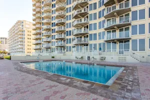 Image of Shores Club 807