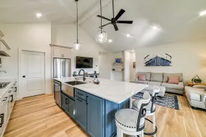 Image of Lake View + Deck: Group Getaway in Grand Rivers!