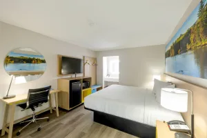 Image of Days Inn & Suites by Wyndham Bossier City/Casino Area
