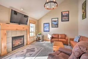 Image of Family-Friendly Oregon Vacation Home with Yard