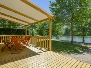 Image of Cottage on the edge of the fishing pond