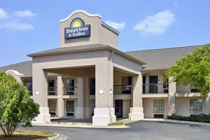 Image of Days Inn & Suites by Wyndham Fort Valley