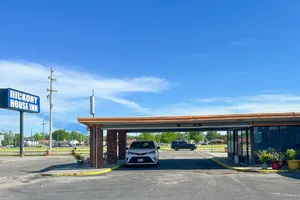 Image of OYO Hickory House Inn