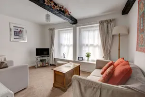 Image of Katrinas Apartment By Treetop Property