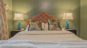 Image of Modern Luxury Cottage with Pool