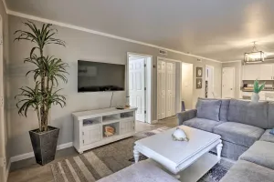 Image of < 1 Mi to Beach: Hilton Head Condo w/ Pool Access!