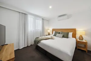 Image of New Crossing Place Motel