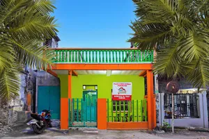 Image of SPOT ON 92786 Homestay Barokah