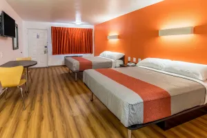 Image of Motel 6-Arlington, TX - UTA