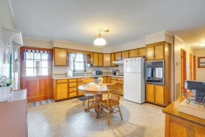 Image of 2 Mi to Town: Rustic East Tennessee Home!