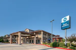 Image of Best Western Lake Conroe Inn