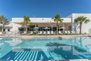 Image of Daytona 2BR w Parking – Family Pet Friendly