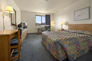 Image of Super 8 Springfield North I-44