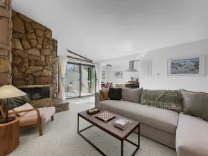 Image of A308 Lake Cliffe Condo