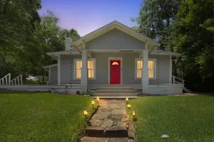 Image of Magnolia House Walk To Festival Park 3 Bedroom Home