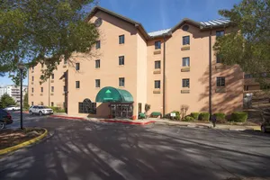 Image of Guest Inn & Suites - Midtown Medical Center