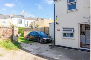 Image of Cheltenham-Spacious 2 Bedroom Home-Sleeps 6-Parking-Garden-Wifi