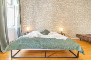Image of Friendly 2BR Apt- Near Rennweg