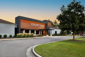 Image of Courtyard by Marriott Memphis East/Park Avenue