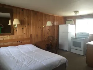 Image of Waters Edge Motel