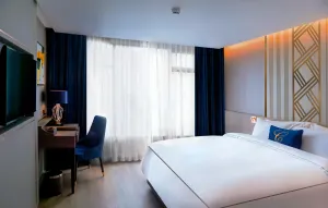 Image of GLOW Sukhumvit 5