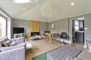 Image of Stylish Family Home by Twickenham Stadium by Underthedoormat
