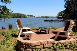 Image of Frankston Home with Deck and Fishing on Lake Palestine