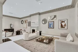 Image of Convenient Apartment near Metro in Crystal City