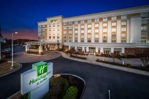 Image of Holiday Inn Hotel & Suites Memphis-Wolfchase Galleria by IHG