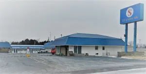 Image of Motel 6 Sullivan MO