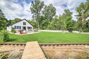 Image of Newly Built Gilletts Lake Gem Dock and Hot Tub