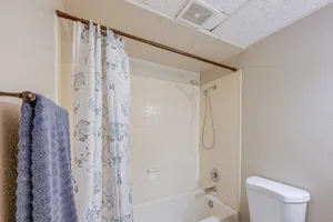 Image of Cozy Fresno Condo w/ Balcony & Pool Access