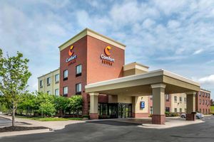 Image of Comfort Suites Speedway - Kansas City