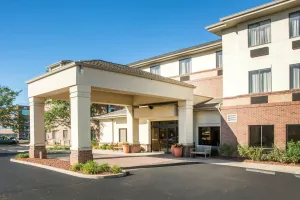 Image of Comfort Inn & Suites West Chester - North Cincinnati