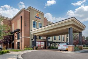 Image of Comfort Suites Airport-University