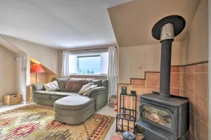 Image of Rustic Stevenson Hideaway With View on the Gorge!
