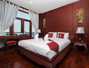 Image of Manorom Chateau Hotel